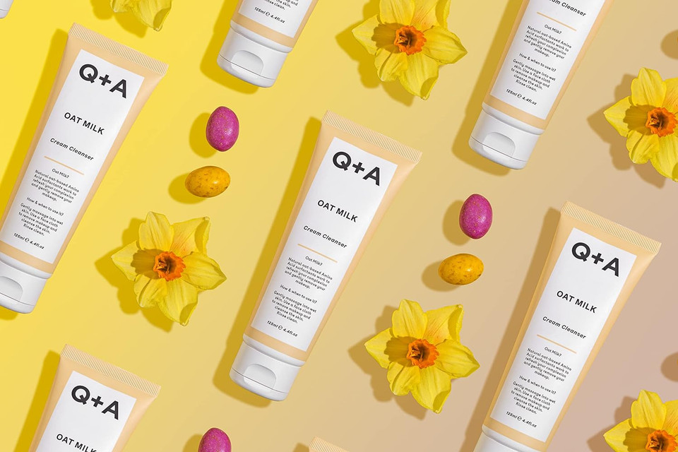 Q+A Oat Milk Cream Cleanser, A Moisturising Face Cleanser Formulated With A Triple Blend Of Oat Derived Ingredients To Gently Lift Makeup And Impurities, 125Ml