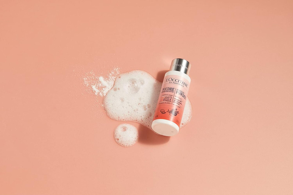 L'Occitane Powder To Mousse Facial Exfoliator 50 G | Ideal For All Skin Types|Face Cleanser & Exfoliator |Contains Pomegranate & Almond