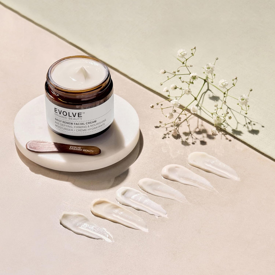 Evolve Organic Beauty - Daily Renew Facial Cream with anti-ageing Peptides, Hyaluronic Acid, vitamin E | Certified Organic Vegan Clean Beauty (2 oz | 60 mL) - For Normal to dry skin