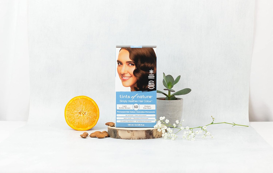 Tints Of Nature 5D Light Golden Brown Permanent Hair Dye, Nourishes Hair And Covers Greys, Ammonia-Free, 130Ml
Color: Light Chestnut
Size: 130 Ml (Pack Of 1)