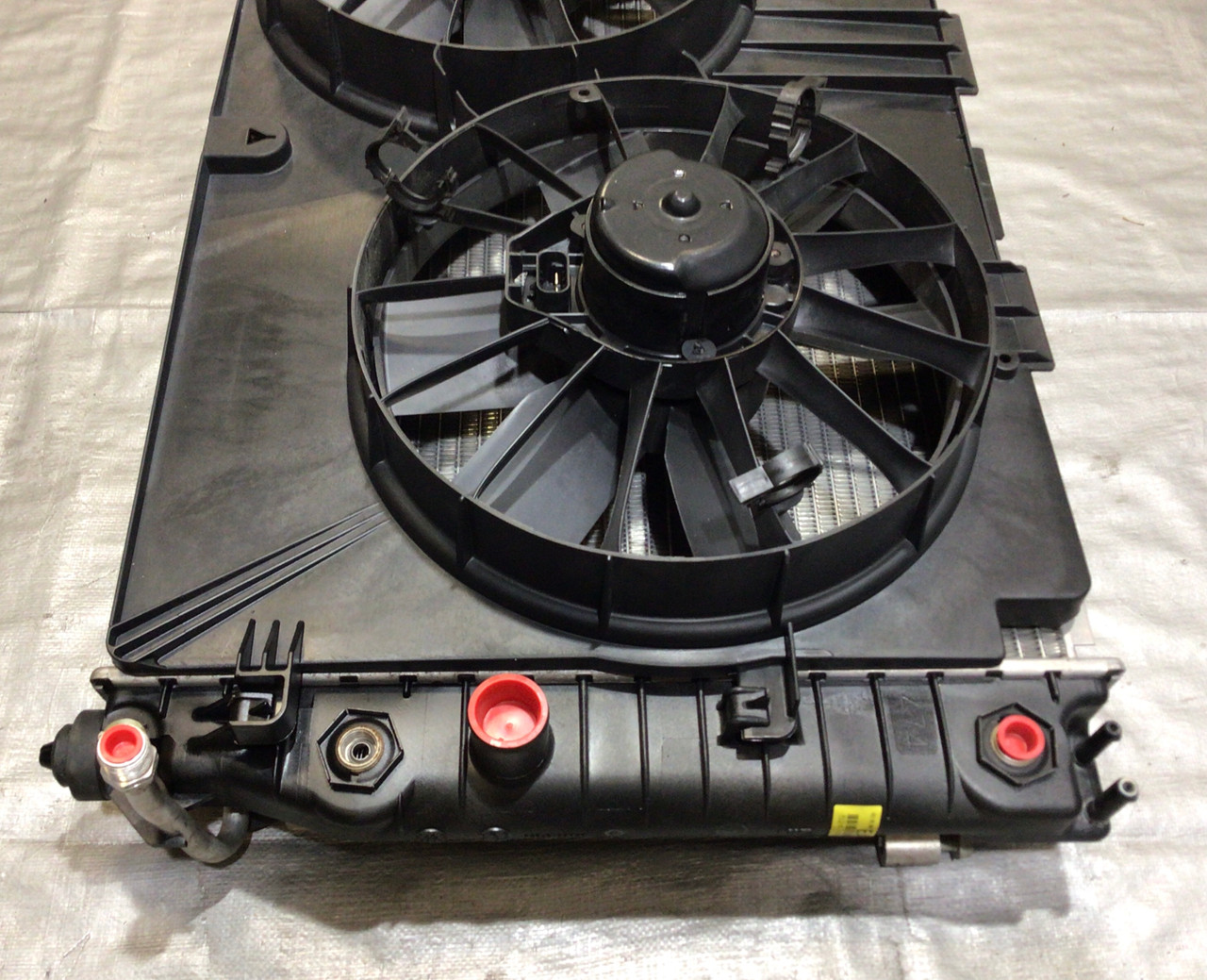 1997-2004 Chevrolet Corvette C5 Radiator w/ Cooling Fans w/ Shroud ...