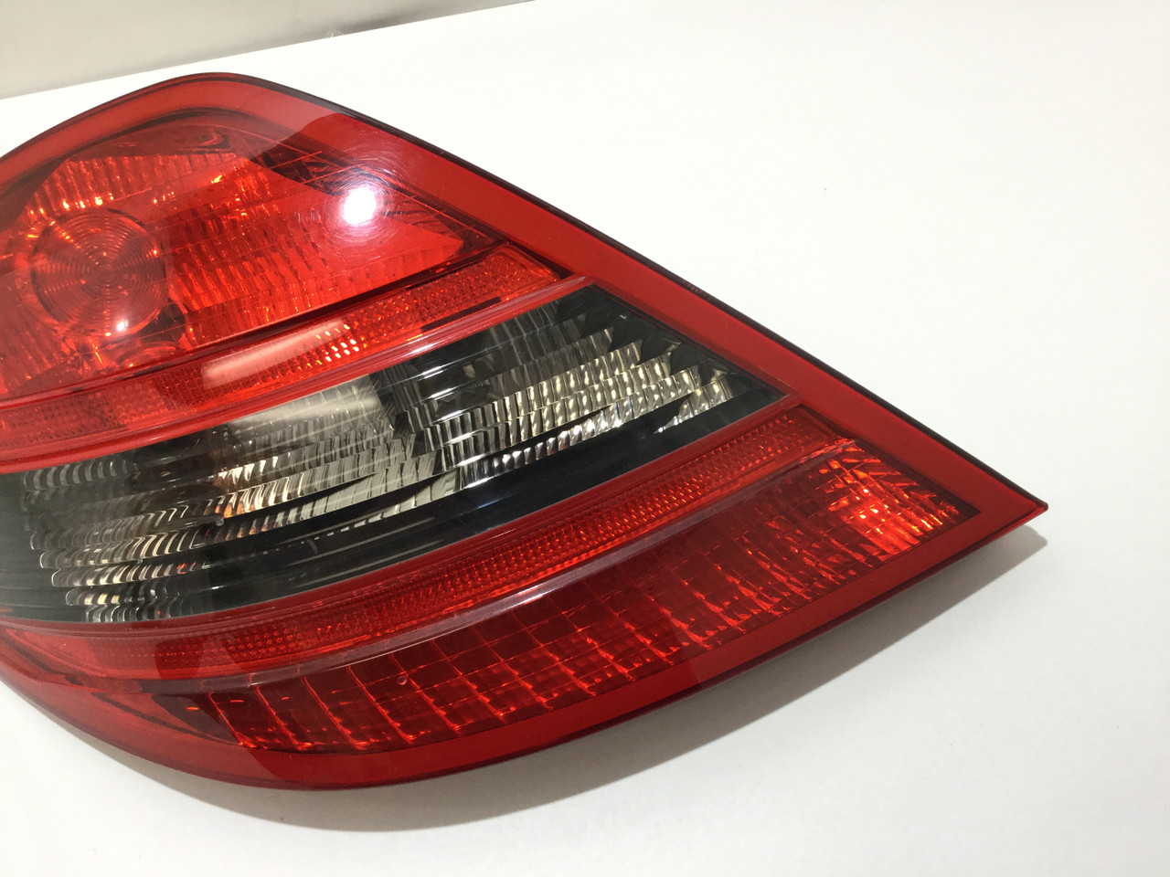 2005-2010 Mercedes Benz SLK55 AMG Driver Tail Light / Smoked