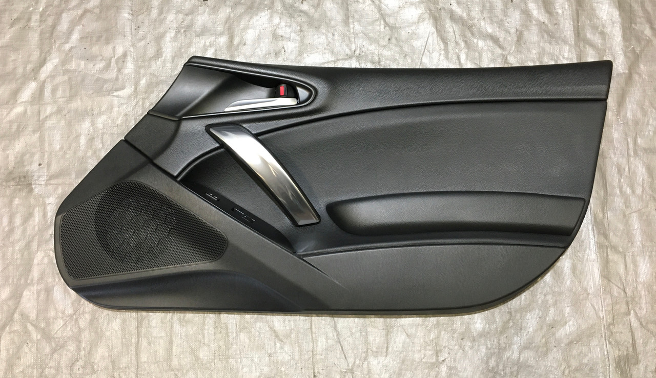 2017-2019 Fiat 124 Spider Passenger Side Interior Door Panel