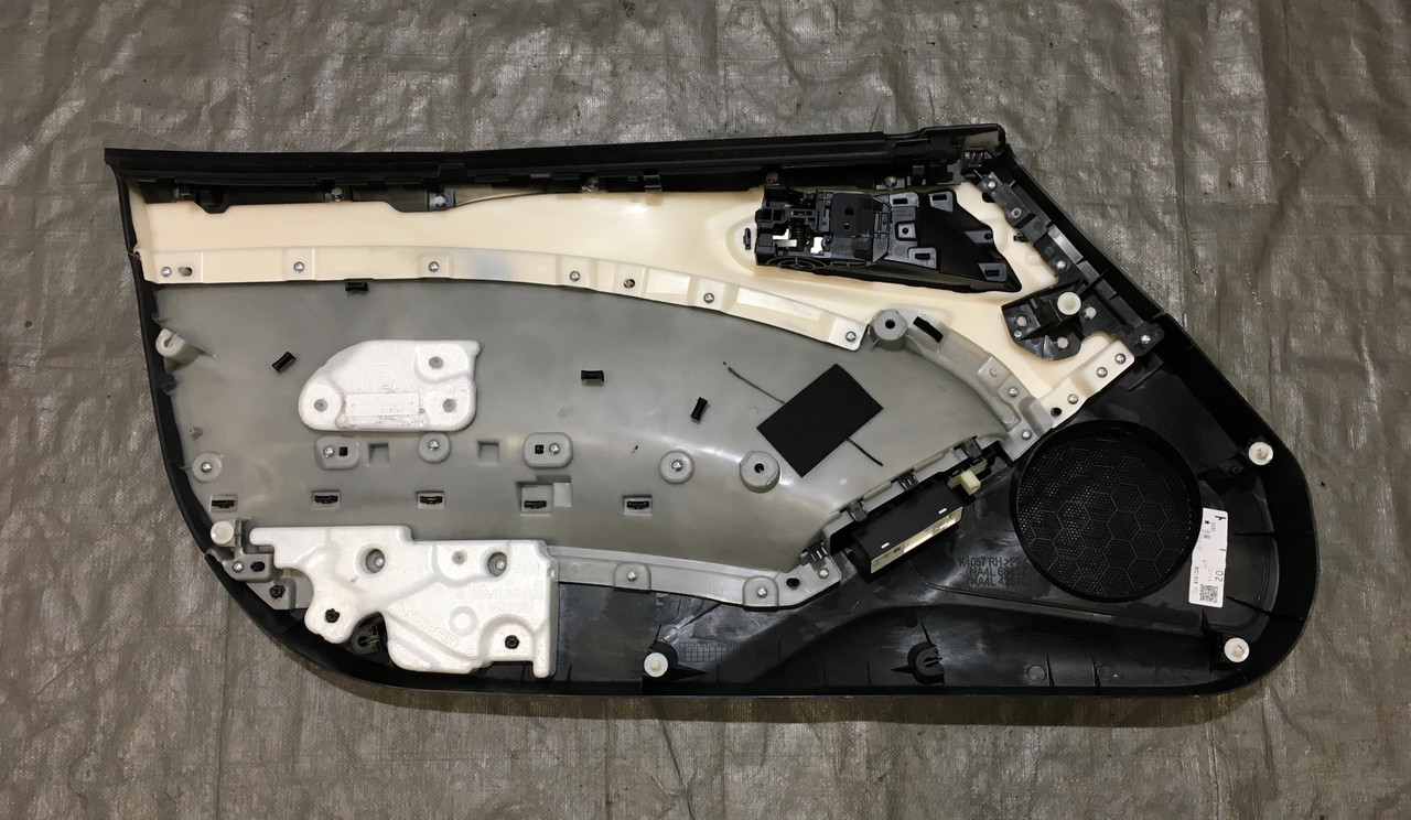 2017-2019 Fiat 124 Spider Passenger Side Interior Door Panel / OEM
