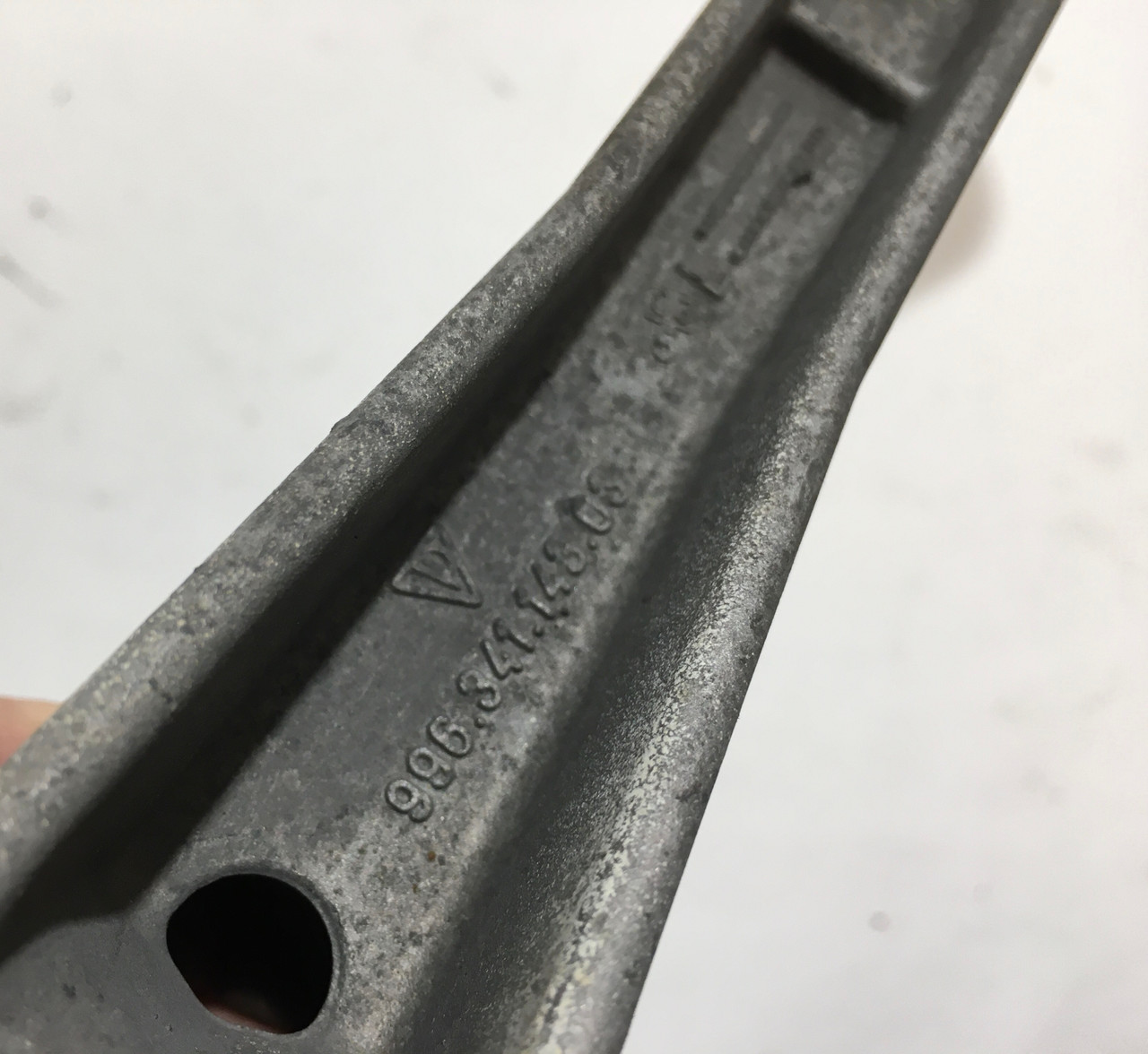 1999-2004 Porsche 996 911 Passenger Side Rear Spindle & Control