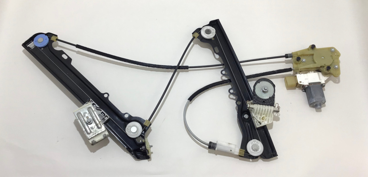2009-2016 BMW E89 Z4 Passenger Side Window Regulator w/ Motor / OEM / Z4903