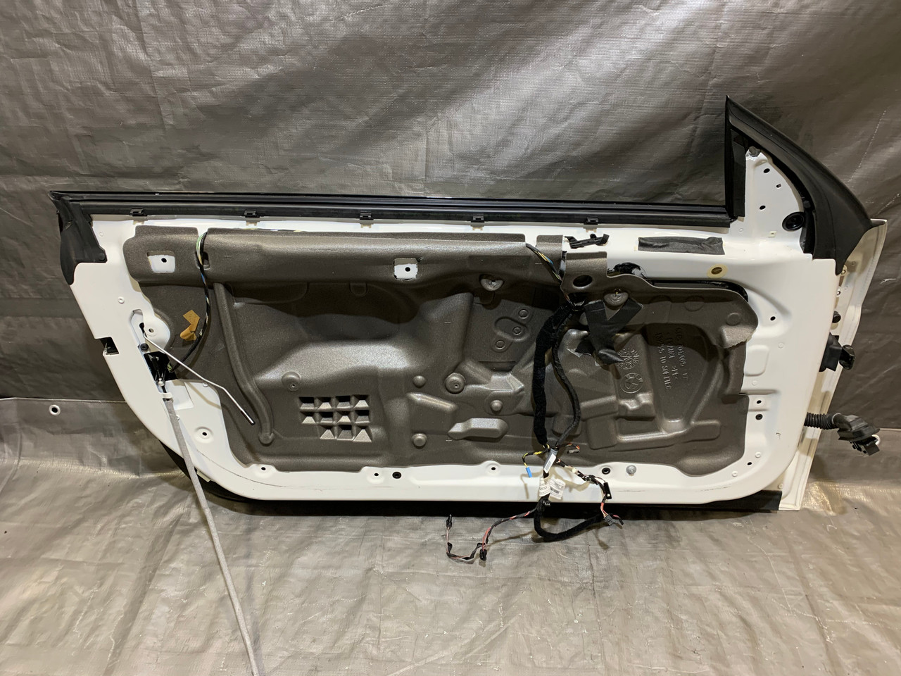 2004-2010 BMW 6 Series Convertible Driver Side Door Shell / Alpine
