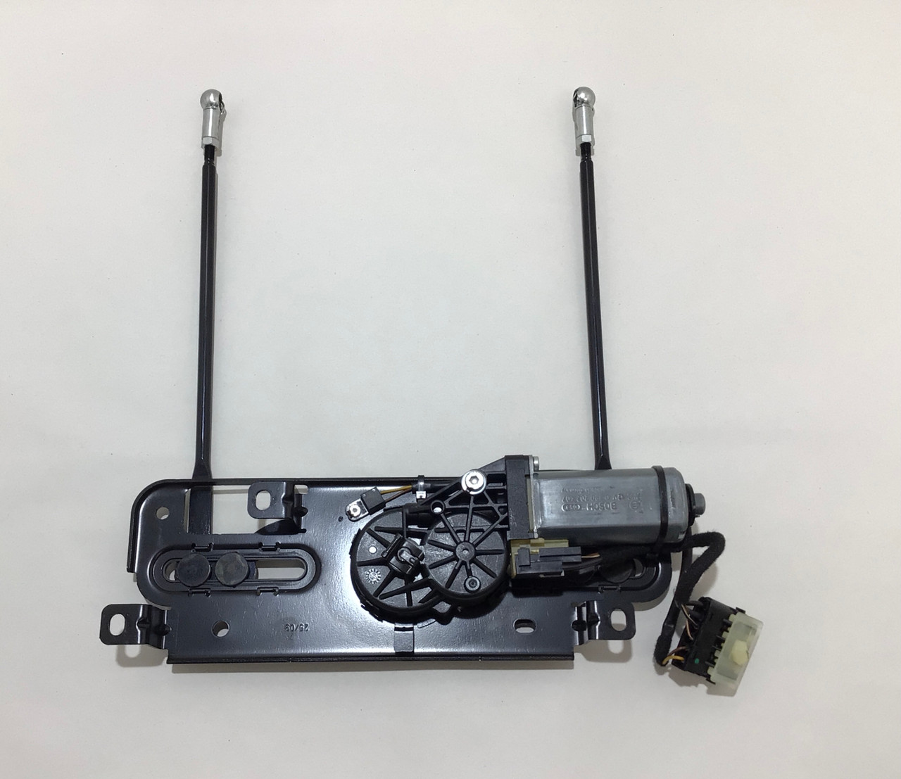 2008-2013 BMW 128i 135i Convertible Top Front Latch Locking