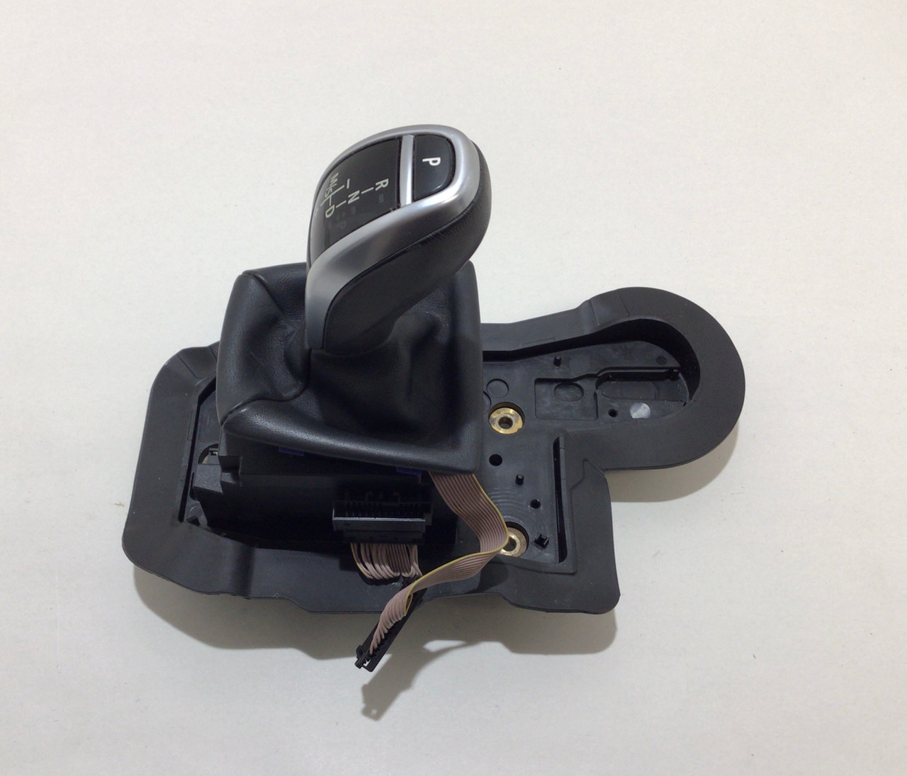 20092016 BMW E89 Z4 Automatic Shift Knob w/ Base / OEM / Z4904