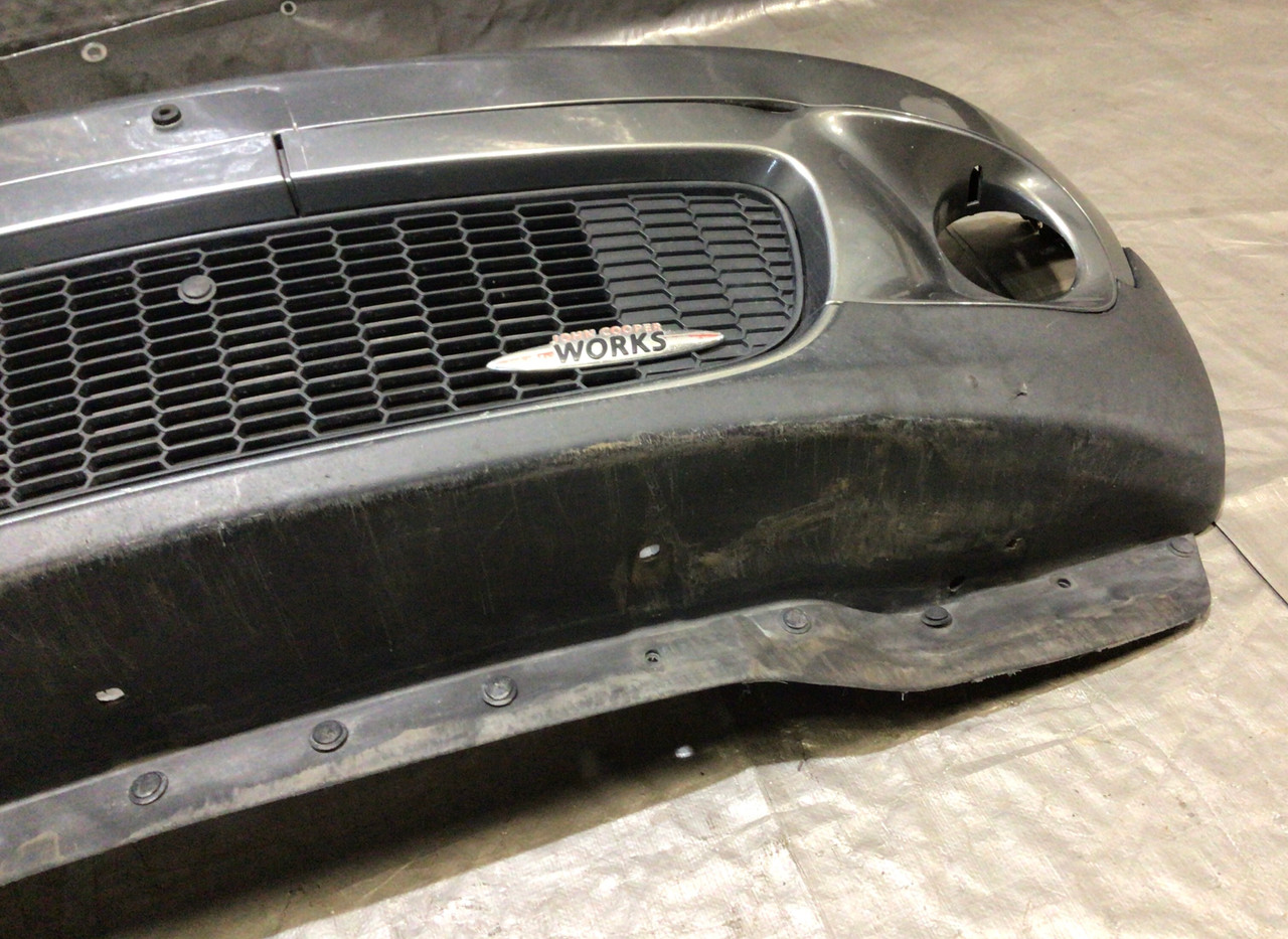 *Damaged* 20072010 Mini Cooper S JCW R56 Front Bumper Cover / R2021