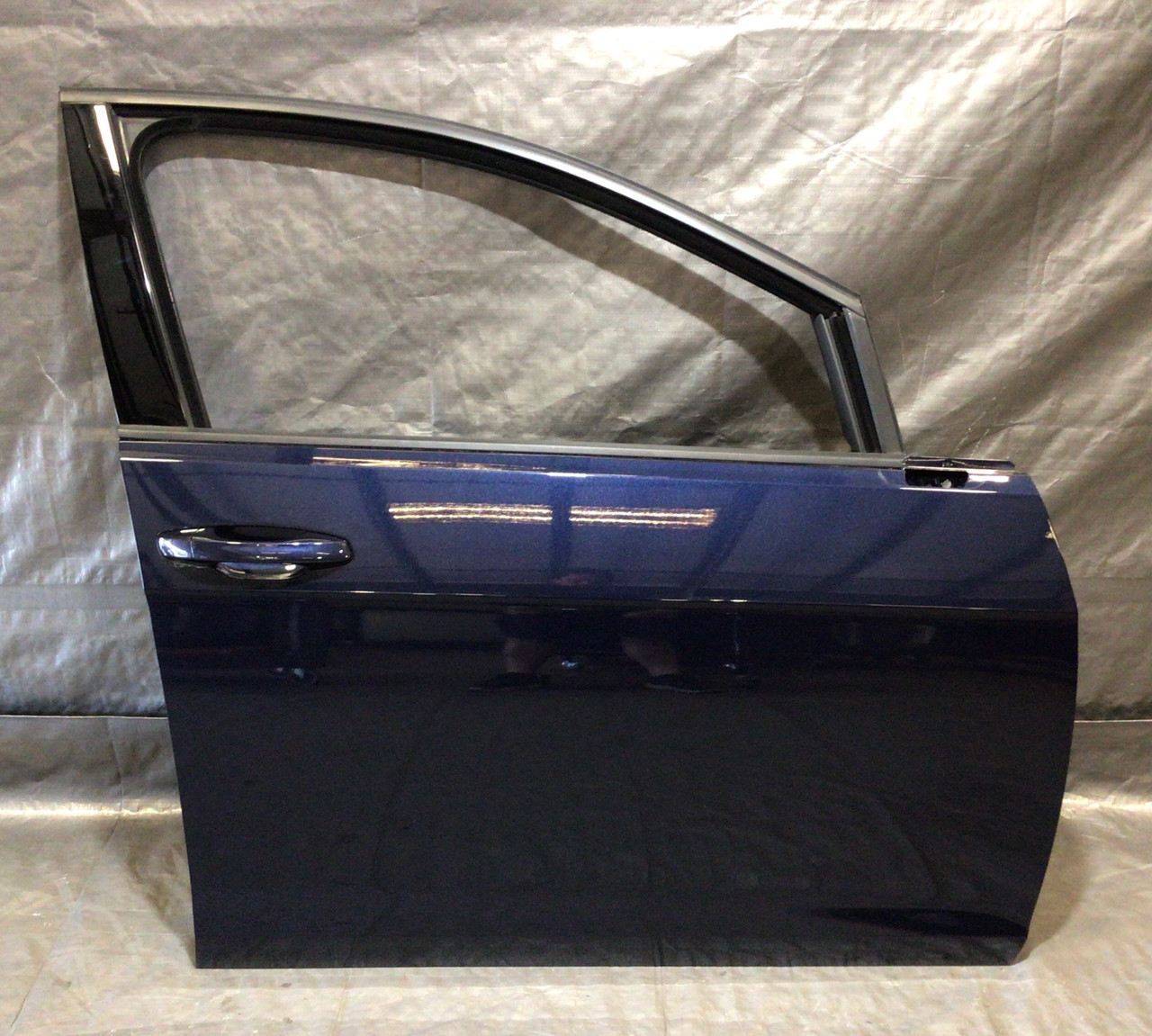 2018-2020 Volkswagen Golf 4DR Passenger Front Door Assembly