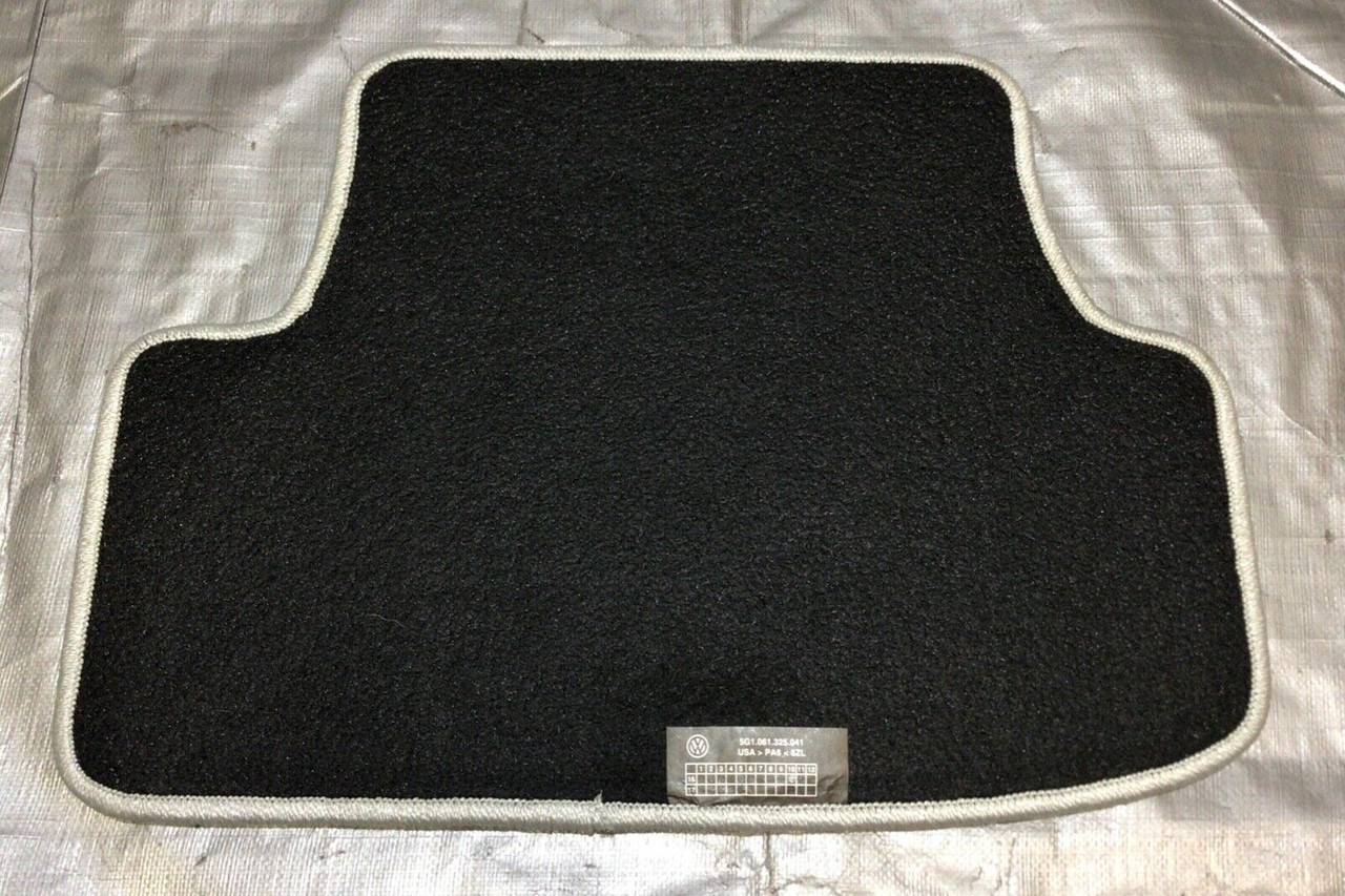 20152017 Volkswagen MK7 Golf R Carpet Floor Mat Set / OEM / M7R01