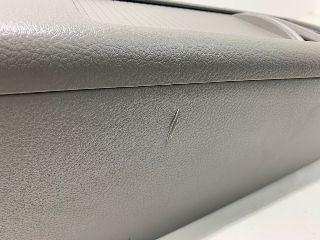 20062008 Nissan 350Z Convertible Center Console w/ Lid / Gray / 5Z008