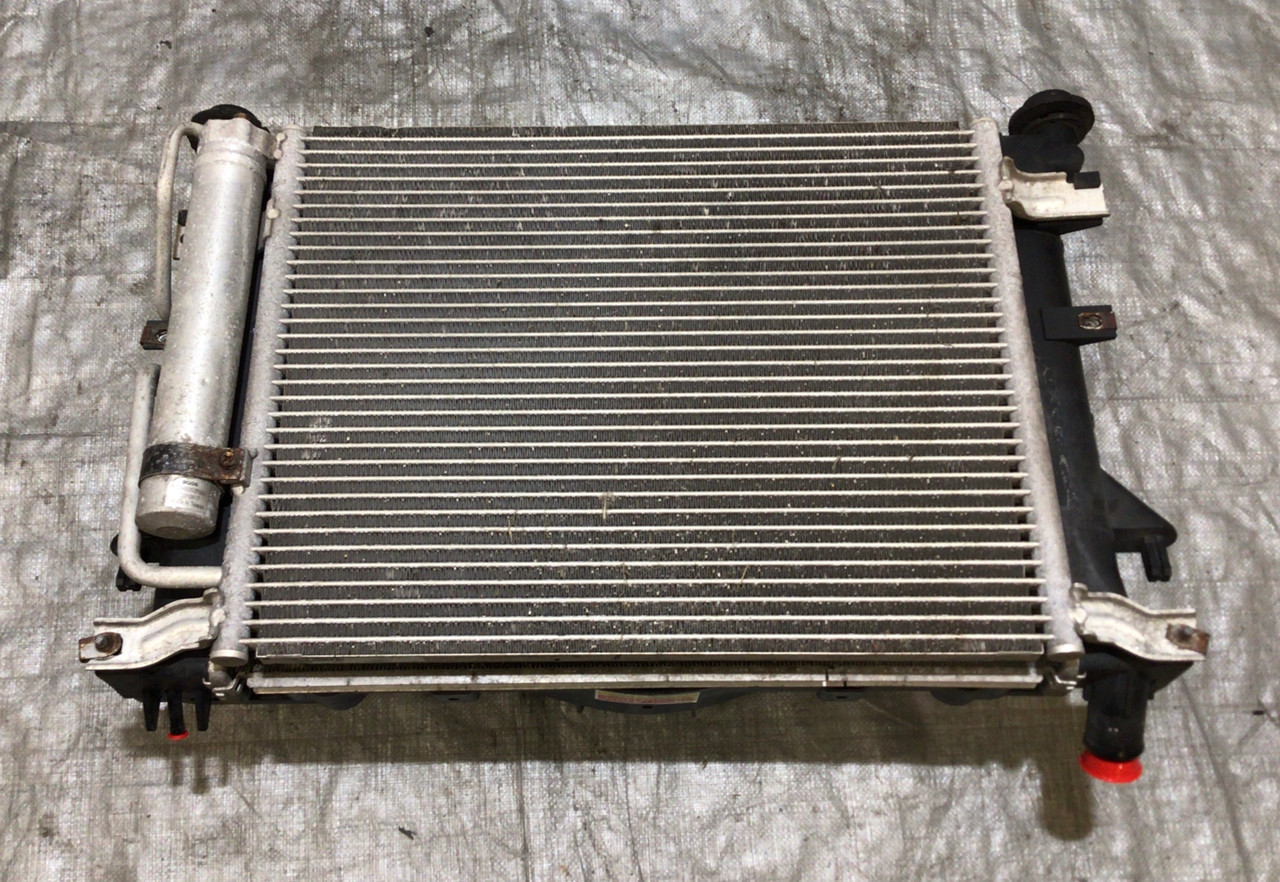 2006-2009 Pontiac Solstice 2.4l Radiator & Condenser Assembly / 90k ...