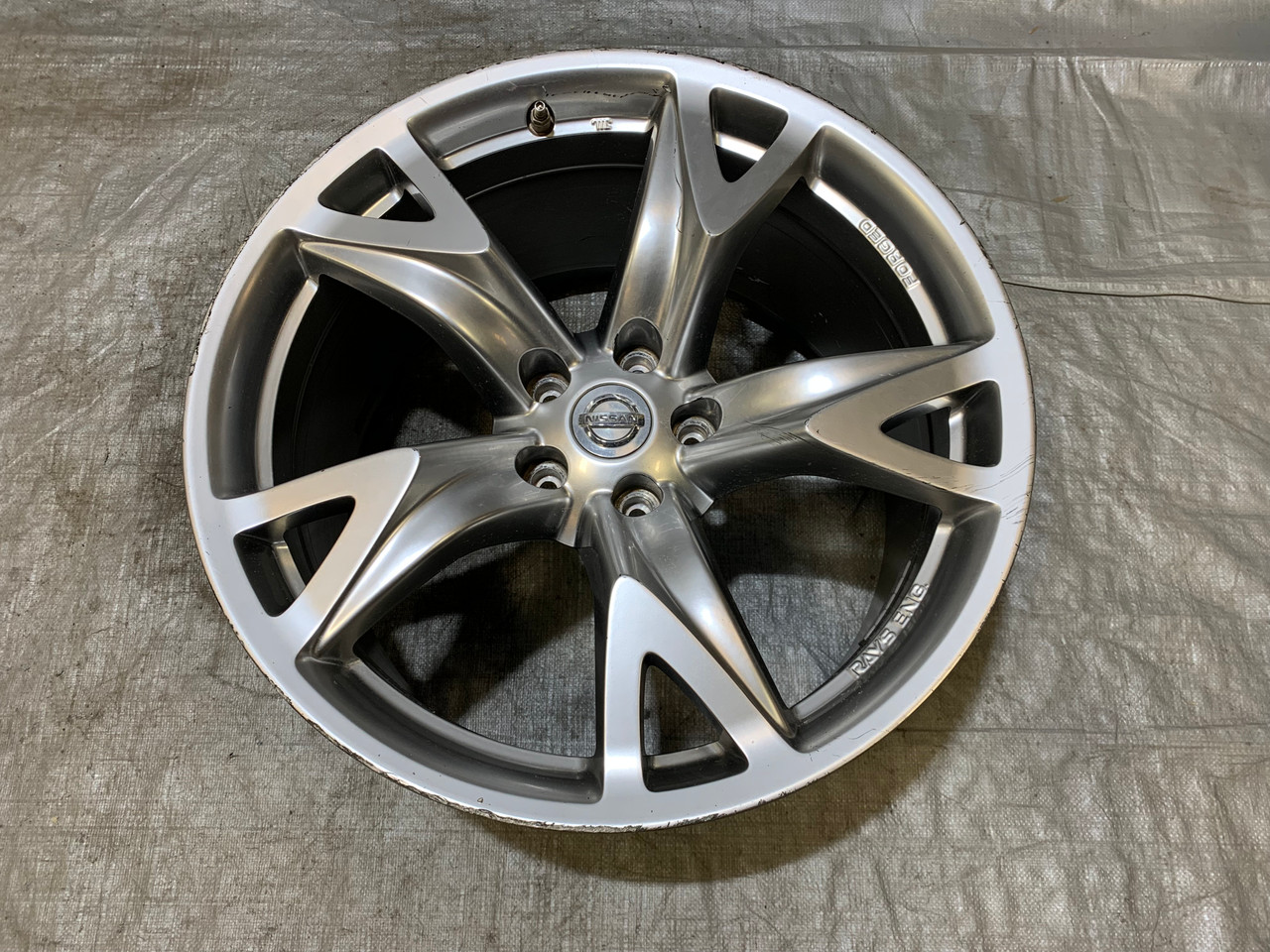 r様の DAMAGED* 2009-2012 Nissan 370Z Sport 19x10