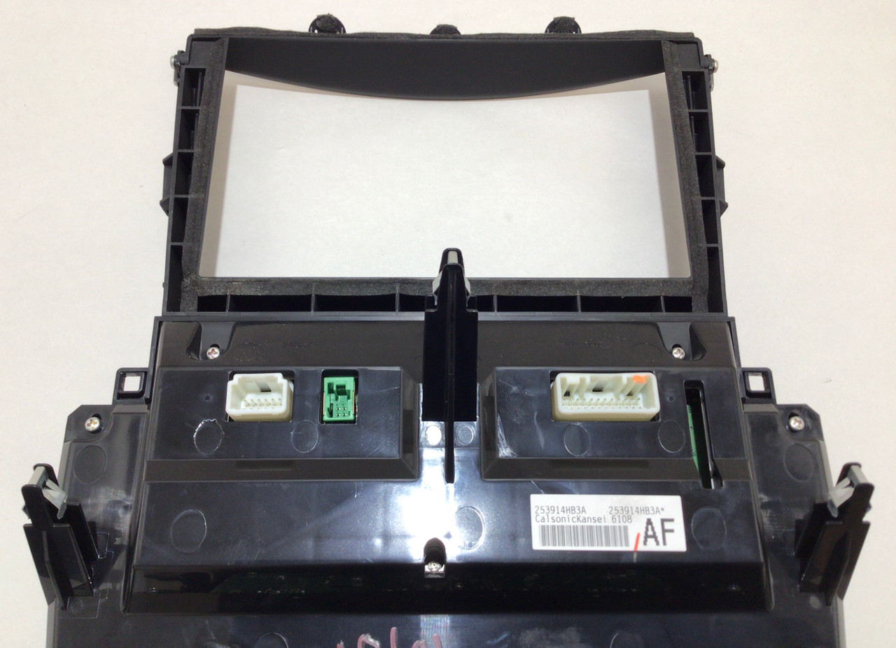 2017 Infiniti Q60 Radio Display Unit w/ Climate Controls / 253914HB3A