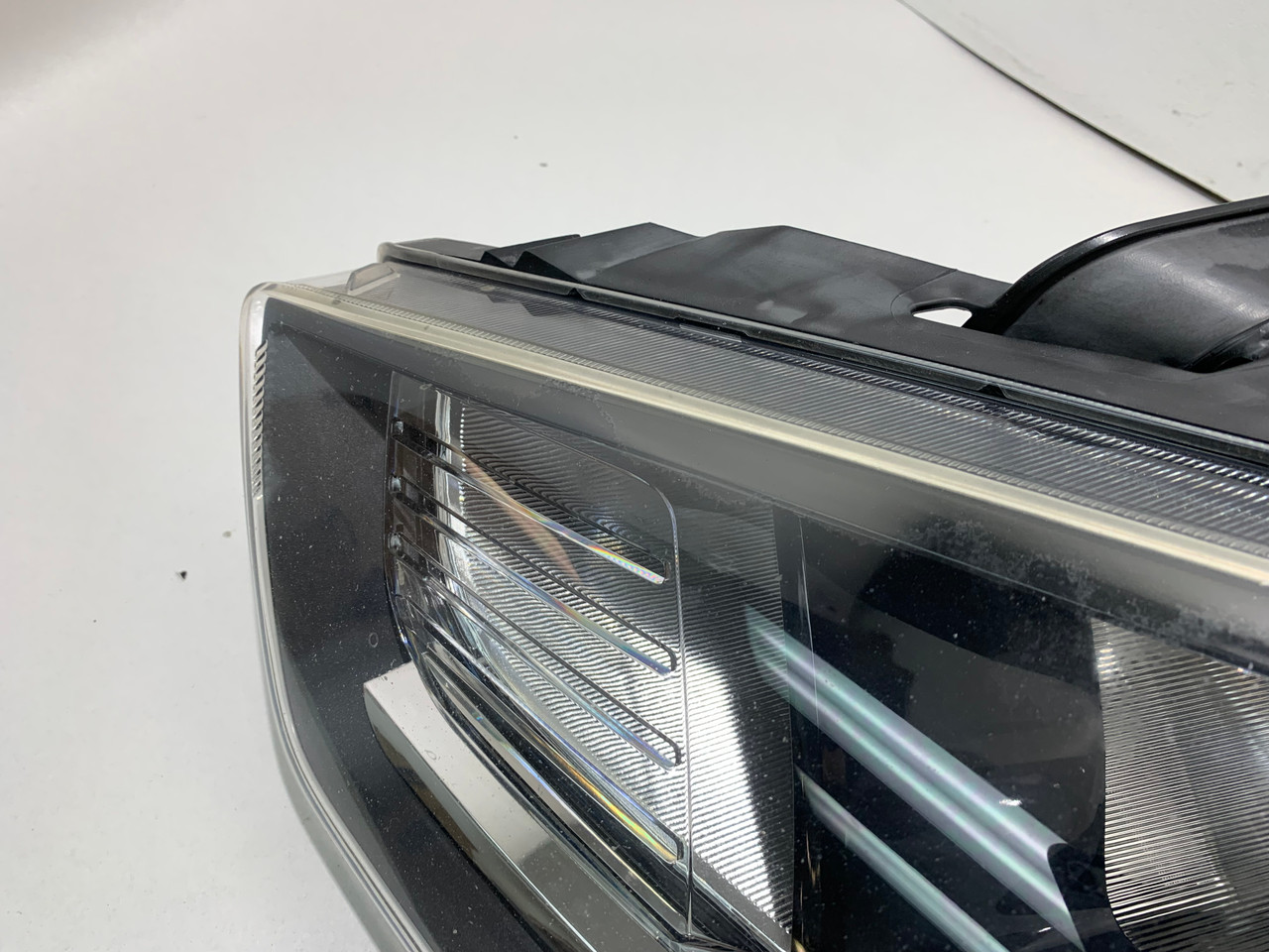 2013-2016 Hyundai Genesis Coupe Driver Side Xenon HID Headlight