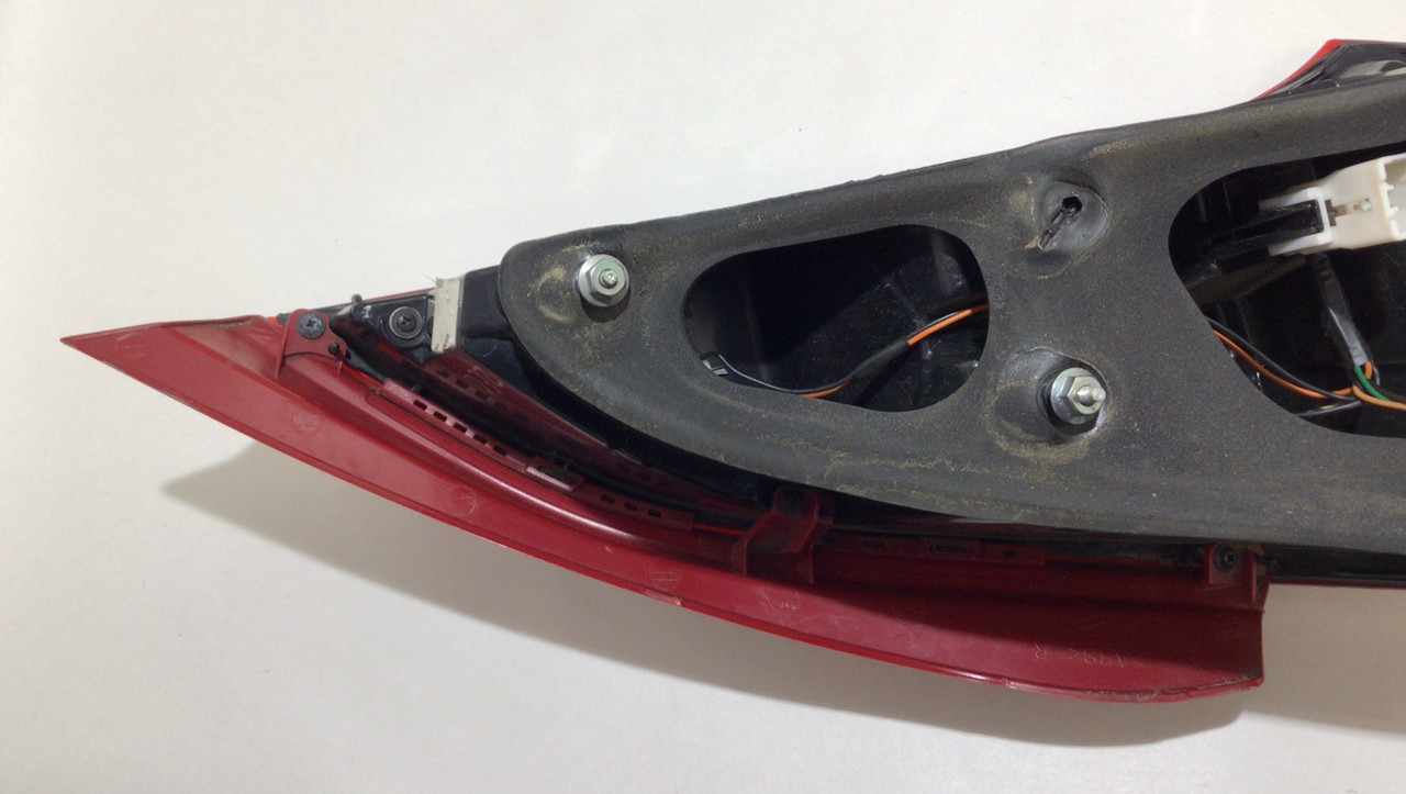 20132016 Hyundai Genesis Coupe Passenger Side Tail Light Assembly