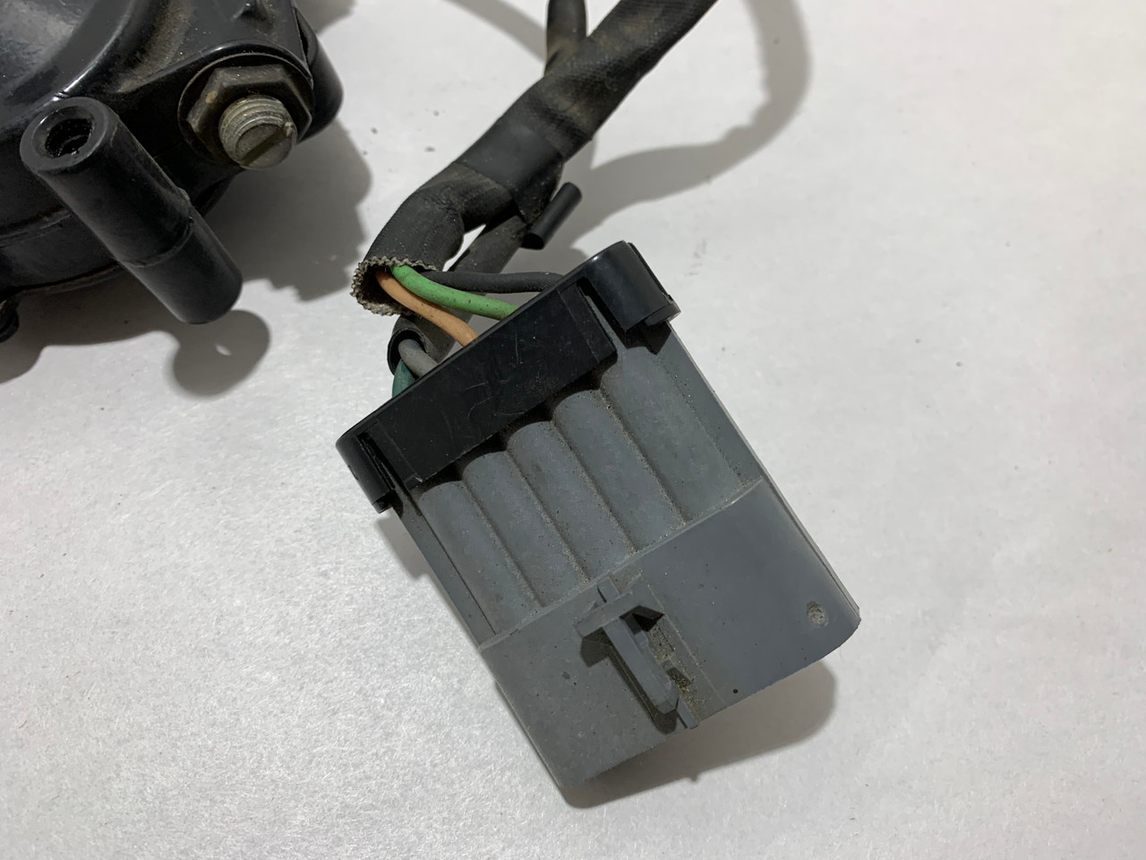 19972000 Chevrolet Corvette C5 Passenger Headlight Lift Motor / 16523674 / C5015 Redline Auto