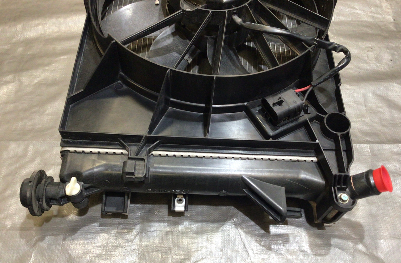 2006-2009 Pontiac Solstice 2.4l Radiator & Condenser Assembly / Manual ...