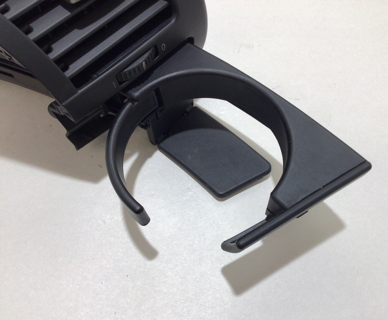 20032008 BMW Z4 Passenger Side Air Vent & Cup Holder / E85 / E86