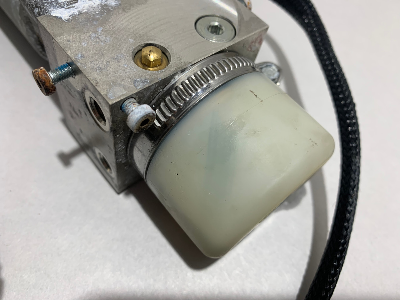 *DAMAGED* 2003-2008 BMW E85 Z4 Convertible Top Hydraulic Pump w/ Motor ...