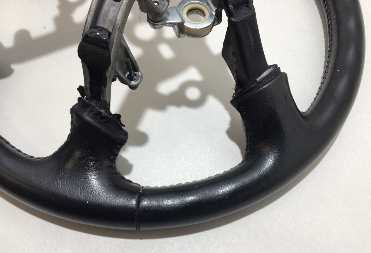 19972004 Chevrolet C5 Corvette Steering Wheel / Black Leather / C5018