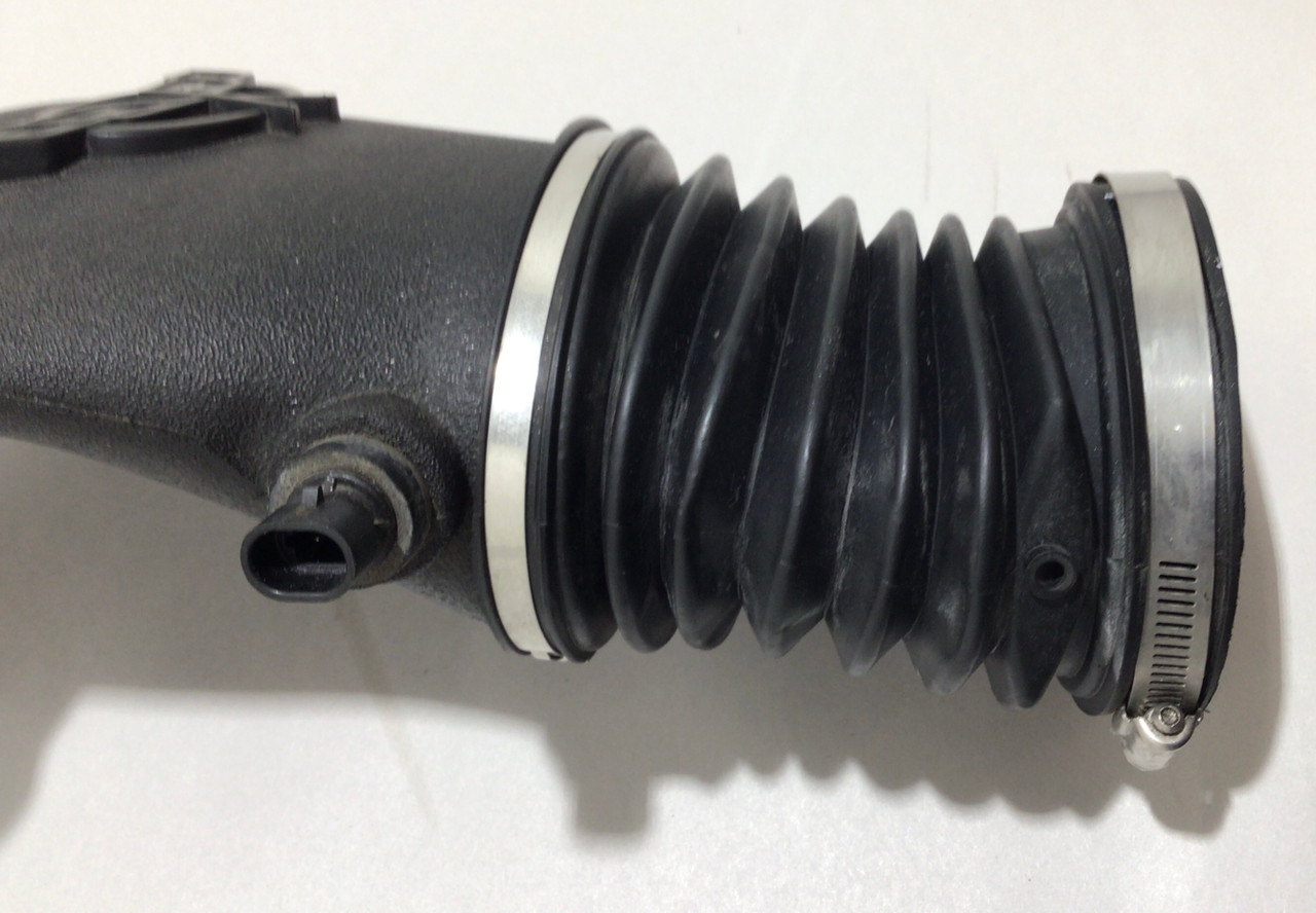 19972000 Chevrolet Corvette C5 Air Intake Tube w/ Mass Air Flow Sensor