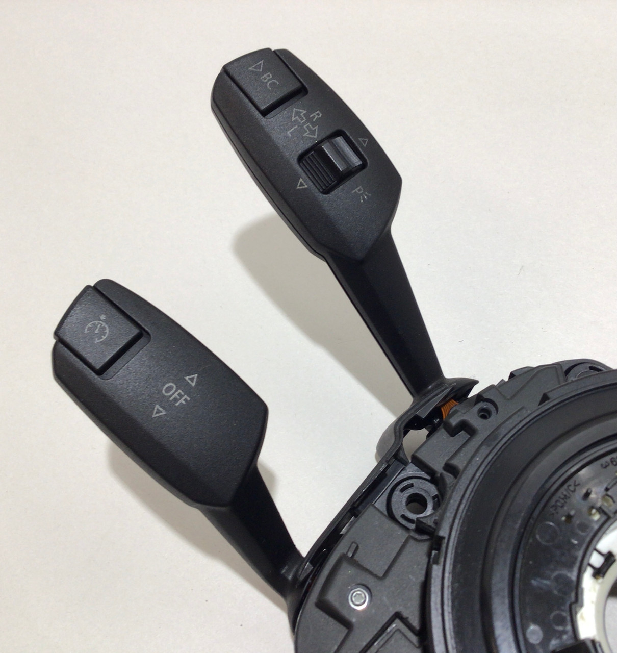 20092016 BMW E89 Z4 Clock Spring Housing w/ Combination Switches