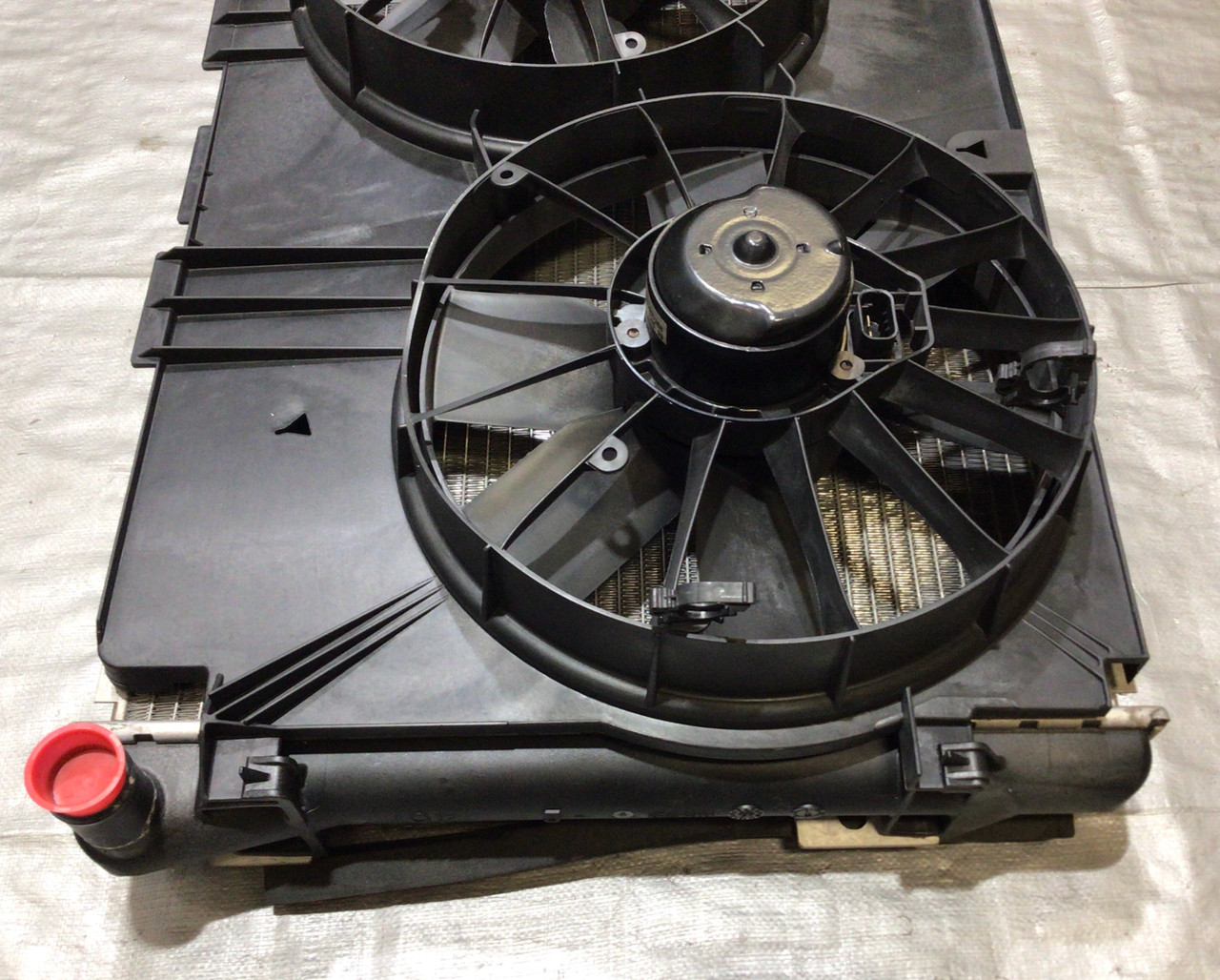 19972004 Chevrolet Corvette C5 Radiator w/ Cooling Fans w/ Shroud