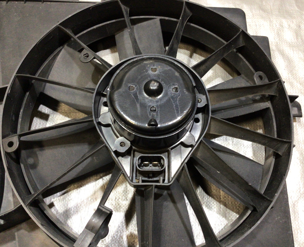 19982004 Chevrolet Corvette C5 Radiator Cooling Fans w/ Shroud / C5020