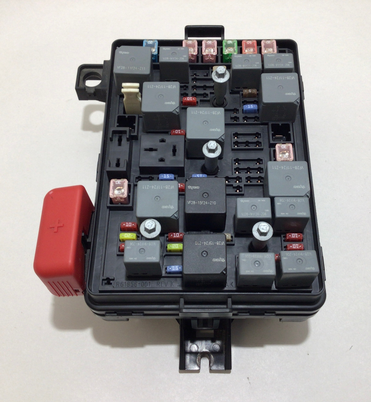 2006 Pontiac Solstice 2.4l Engine Bay Fuse Relay Box / 15849869 / PS045