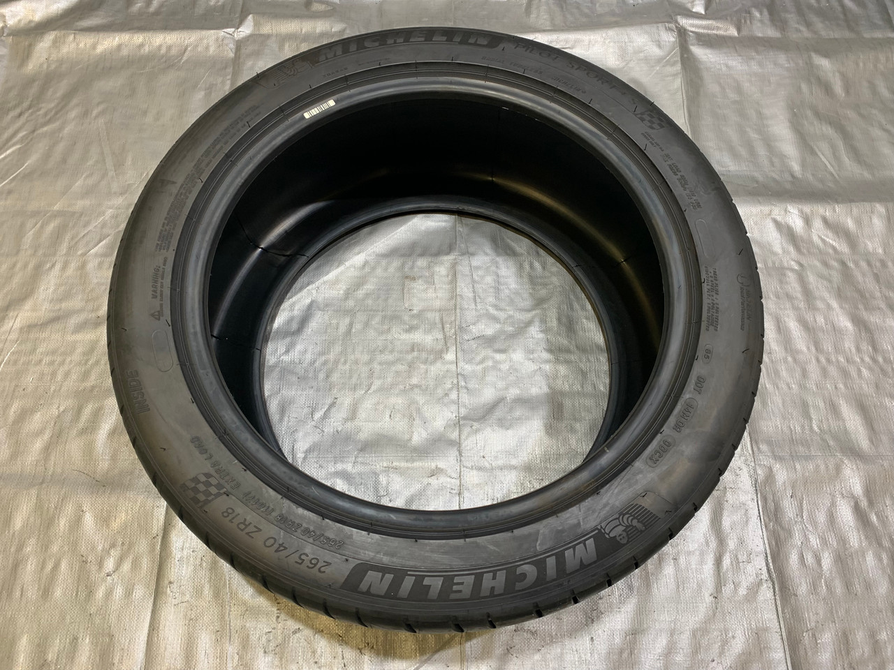 Single 265/40/18 Michelin Pilot Sport 4S Tire / BC019 - Redline