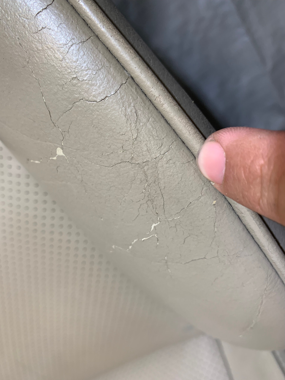 20012005 Mazda Miata Passenger Side Parchment Leather Seat / NB175