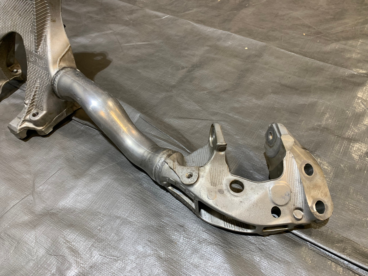 2017-2020 Porsche Macan Base 2.0 Front Subframe Crossmember / 67K