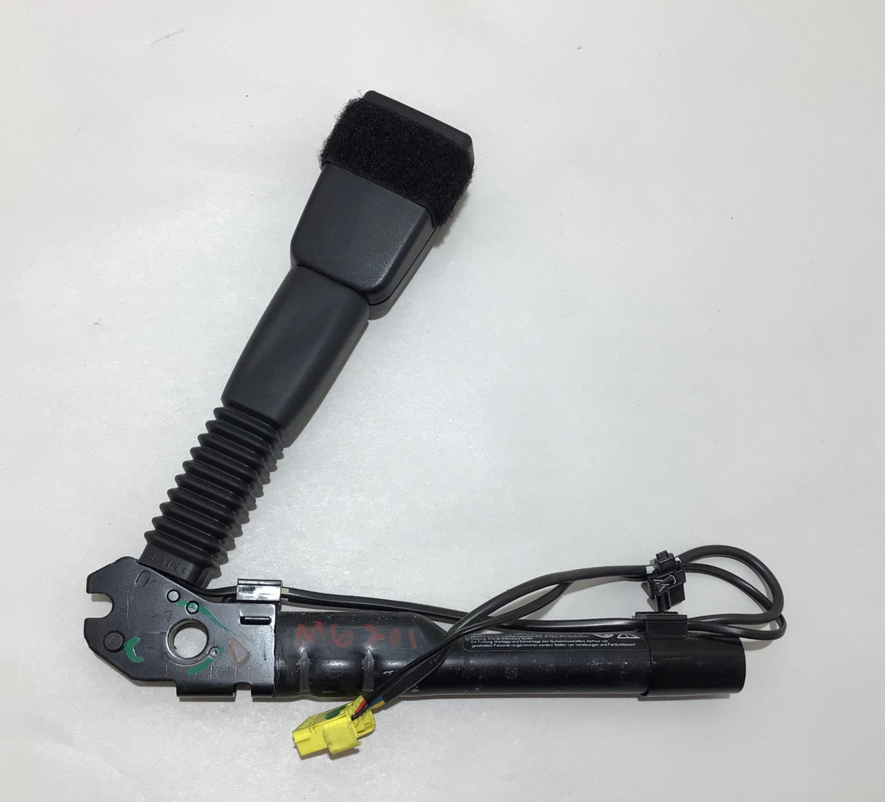 20122019 F06 F12 F13 BMW M6 Driver Seat Belt Buckle / Pretensioner