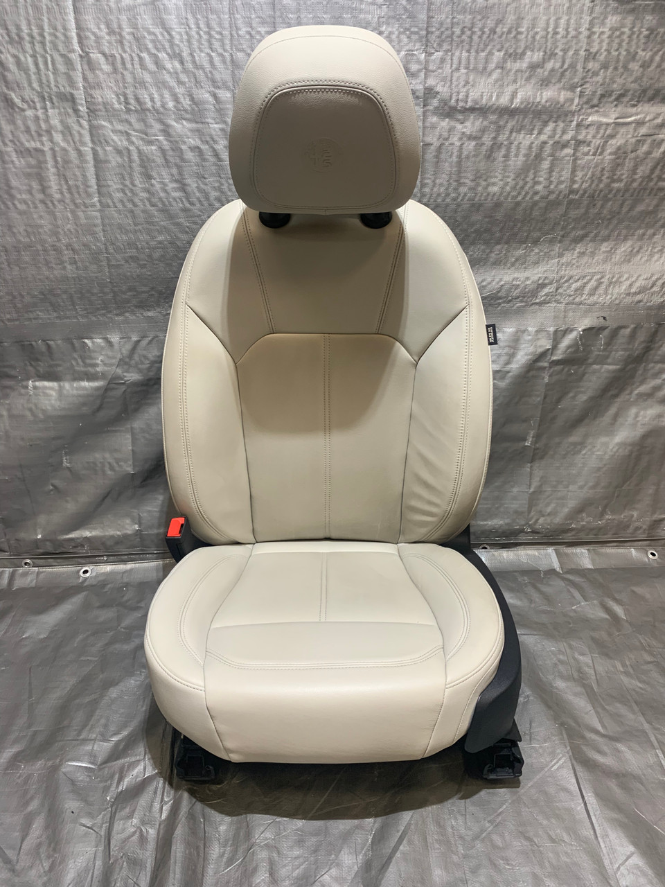 2017-2021 Alfa Romeo Giulia Driver Side Front Seat / Ice Leather