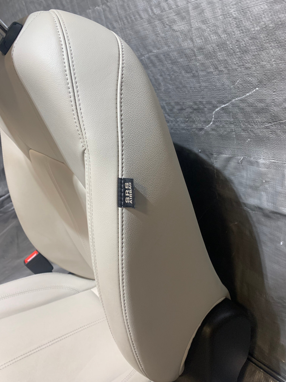 2017-2021 Alfa Romeo Giulia Driver Side Front Seat / Ice Leather
