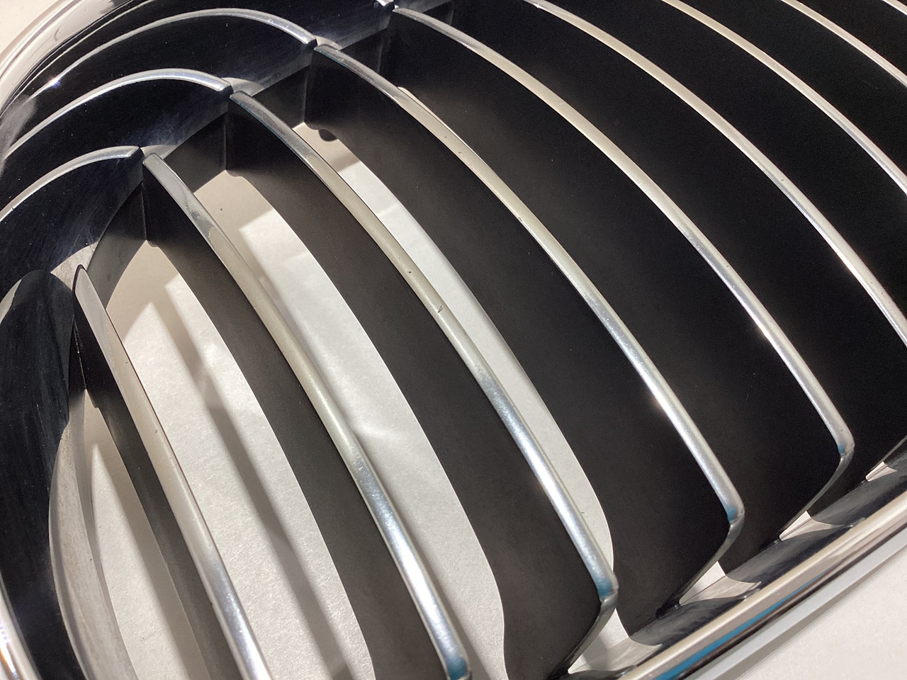 2008-2013 BMW 128i 135i Front Kidney Grilles / Pair / Chrome