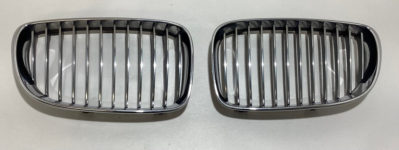 りりページ 2008-2013 BMW 128i 135i Front Kidney Grilles / Pair / Chrome
