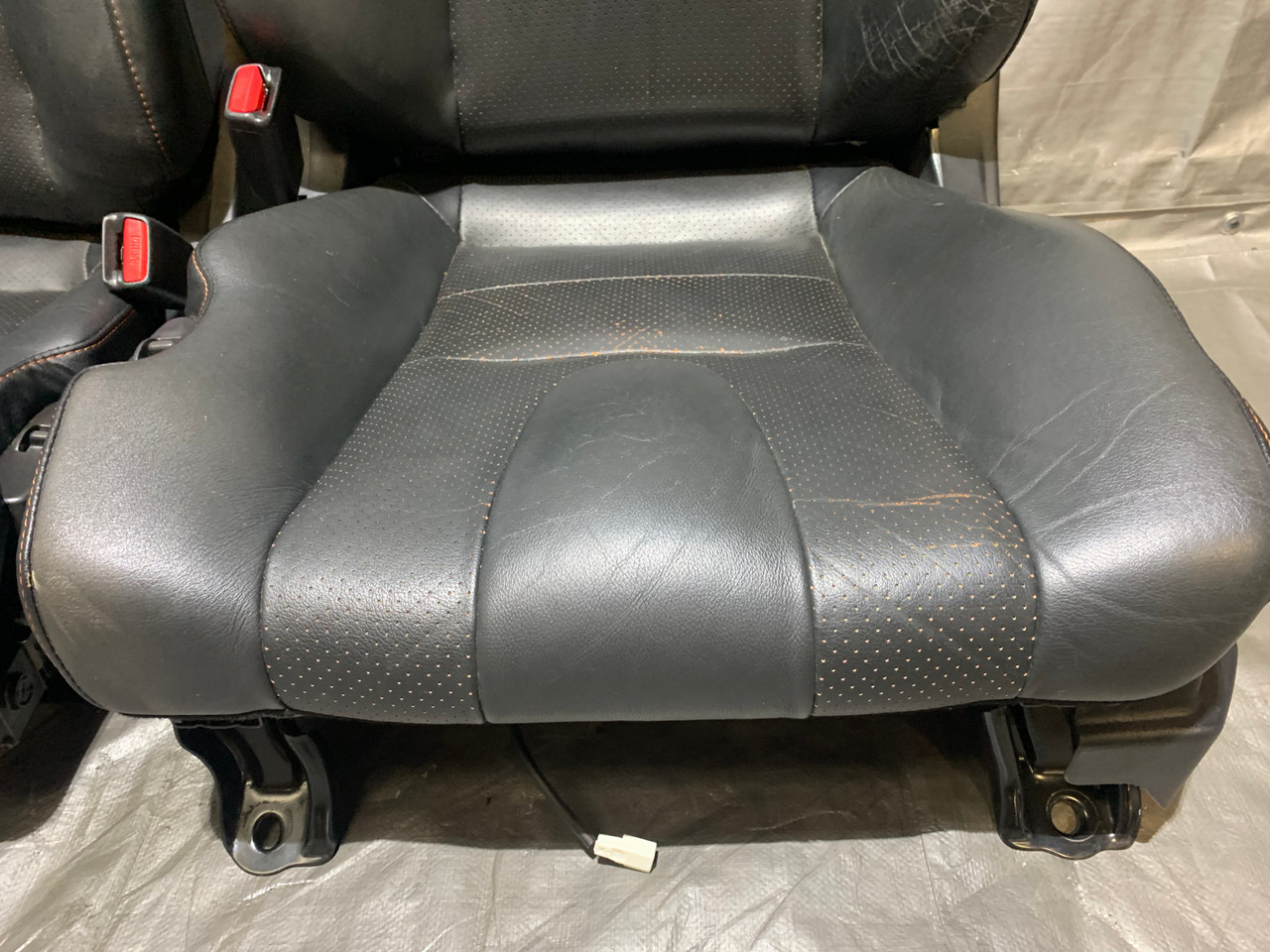 2007-2008 Nissan 350Z Coupe Black Leather Seats / Pair / 5Z018