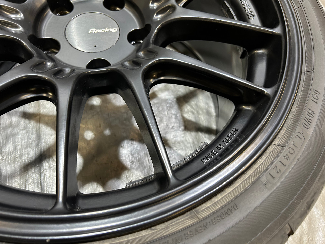 Single 18x9.5