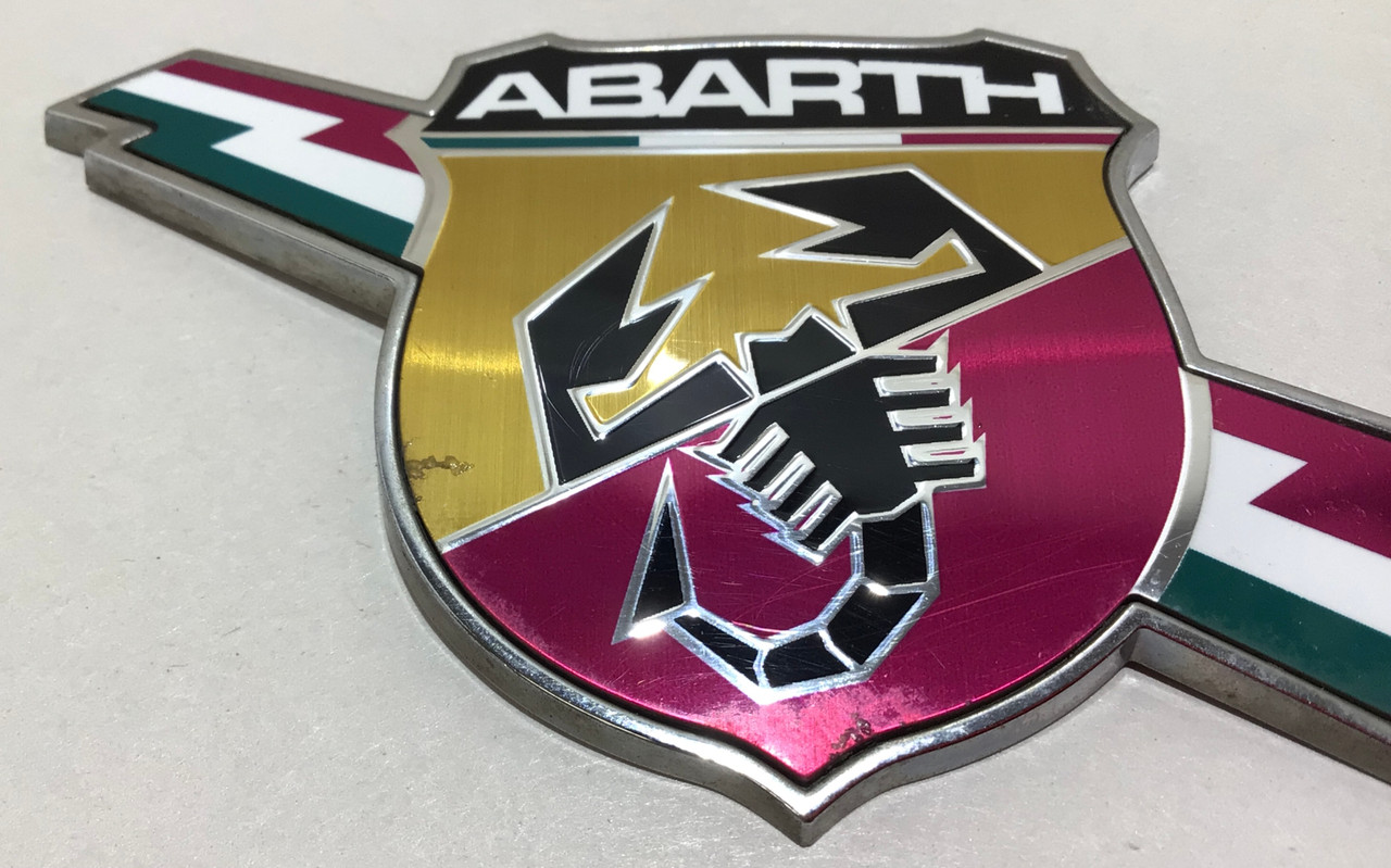 送料無料 Fiat 500 Panda Abarth Badge Logo Emblem フィアット アバルト バッジ バッチ エンブレム Ref Number 735565897 FIAT 500 ALBEA DOBLO PANDA BRAVO FRONT GRILLE BONNET EMBLEM BADGE