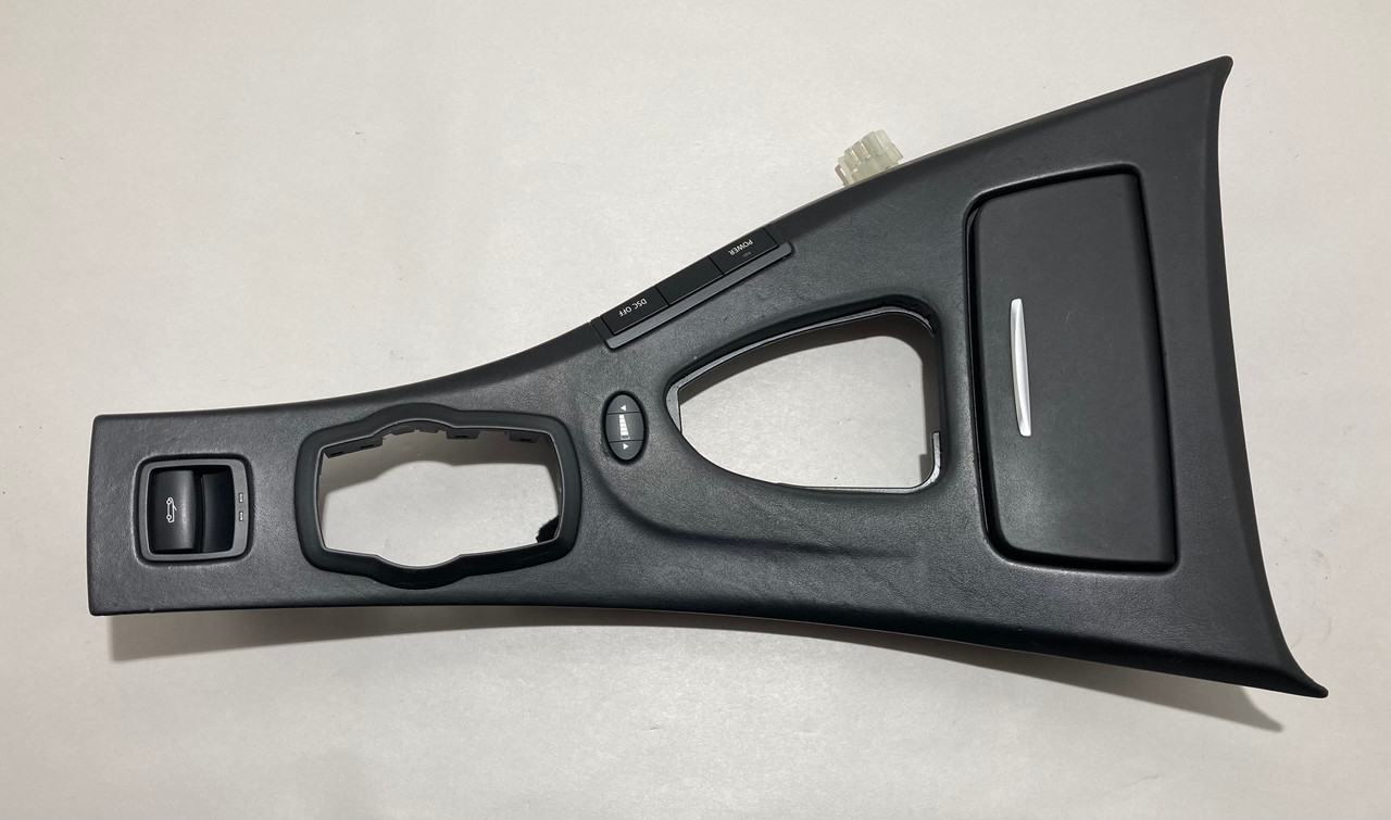 Mページ　F87 2011-2013 E93 BMW M3 Convertible Front Console Shifter Surround