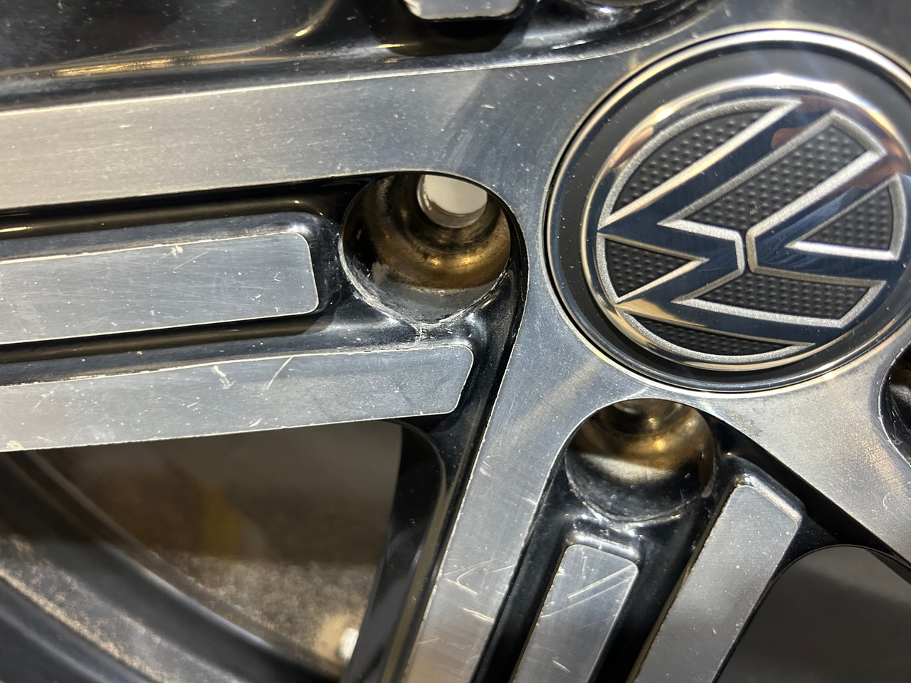DAMAGED* 2016-2018 Volkswagen MK7 Golf R 19x8