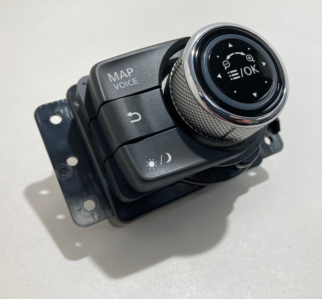 2017-2020 Infiniti Q60 Center Console Navigation Control