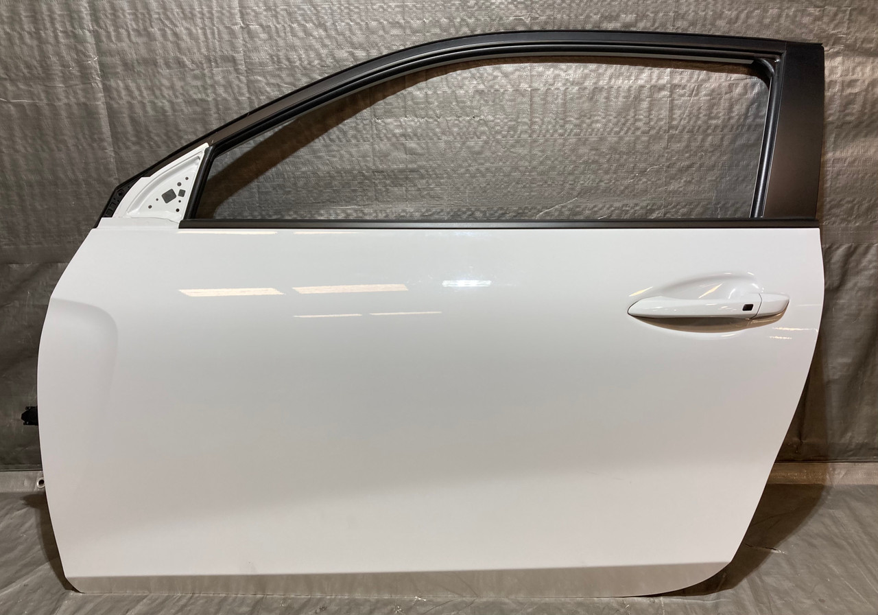 2019-2022 Hyundai Veloster Driver Side Door Assembly / Chalk White