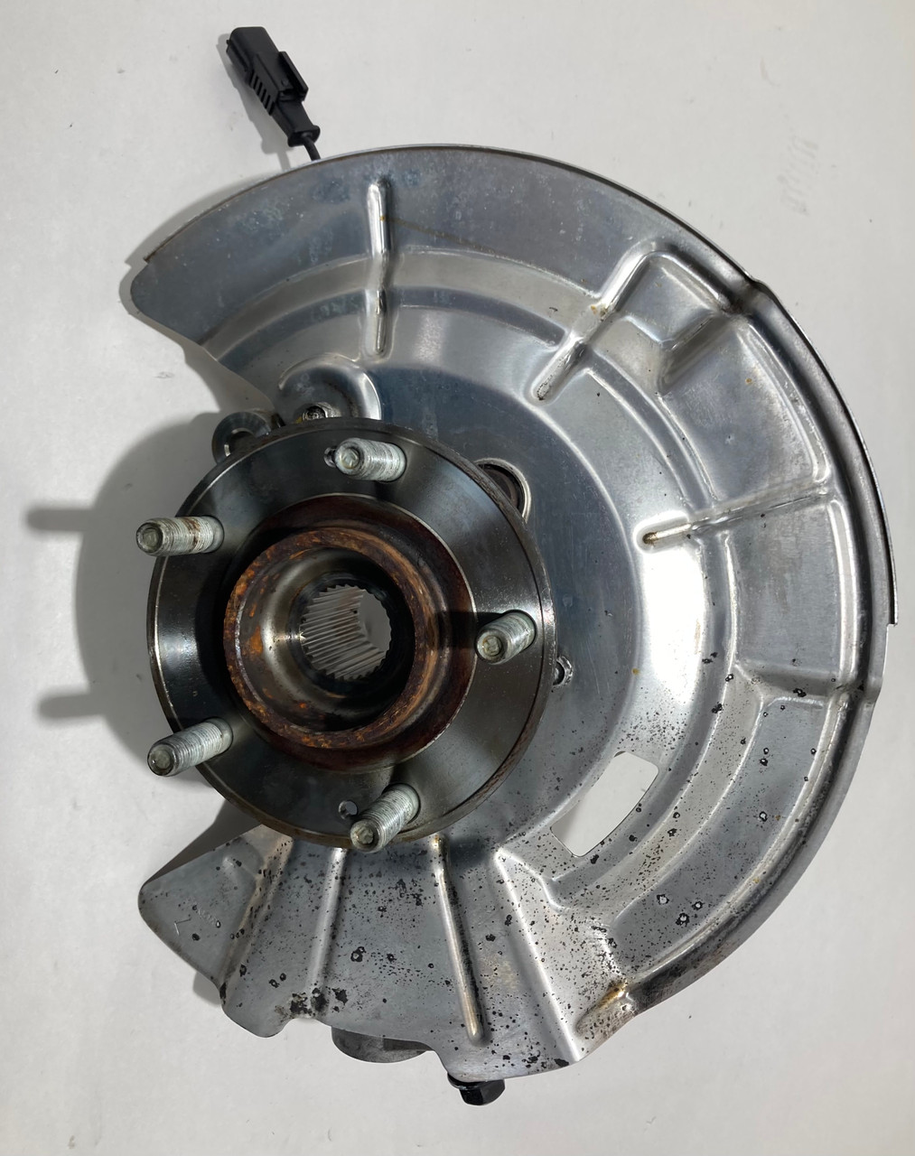 2019-2020 Hyundai Veloster N Driver Front Spindle w/ Control Arm