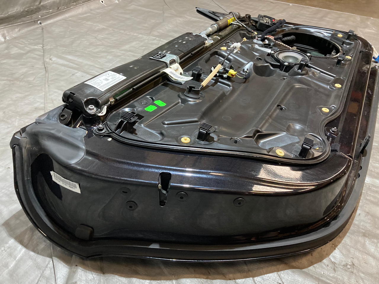 2013-2016 Porsche 981 Boxster / Cayman Driver Door Assembly / Jet