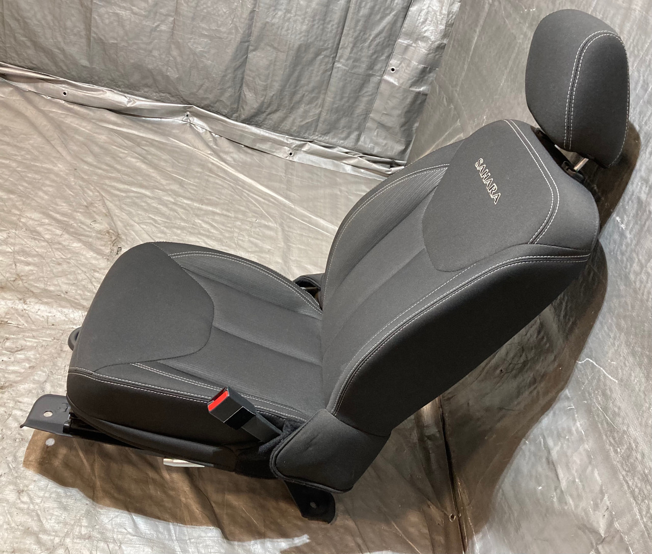 2013-2018 Jeep Wrangler JK Unlimited 4DR Sahara Passenger Front